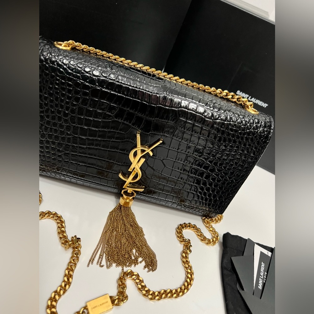 AUTHENTIC MEDIUM KATE TASSEL IN CROCODILE-EMBOSSED LEATHER